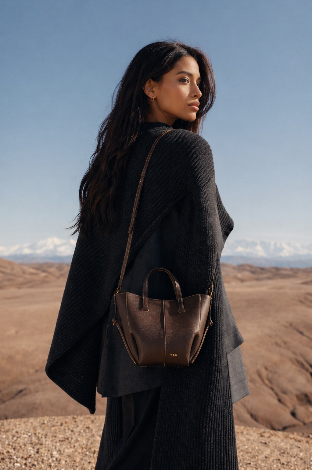 Structured Top Handle Crossbody Purse with Adjustable Shoulder Strap, Contrast Stitching & Chic Everyday Designer Handbag
