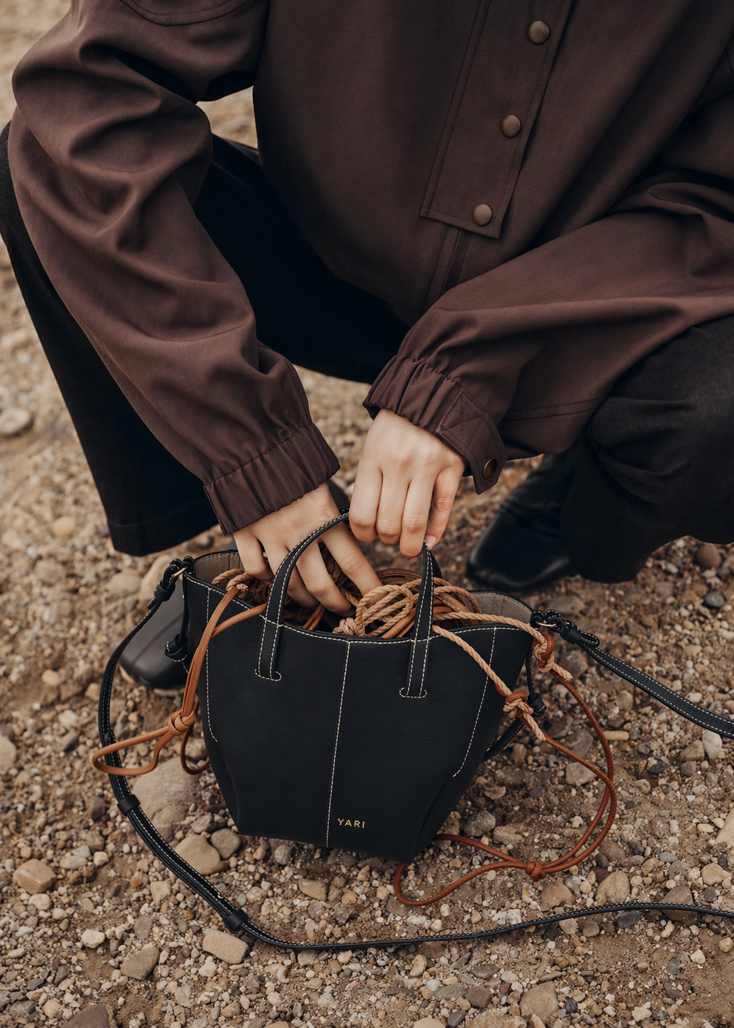 Structured Top Handle Crossbody Handbag with Adjustable Shoulder Strap, Contrast Stitching, Gold Hardware & Elegant Everyday Designer Purse