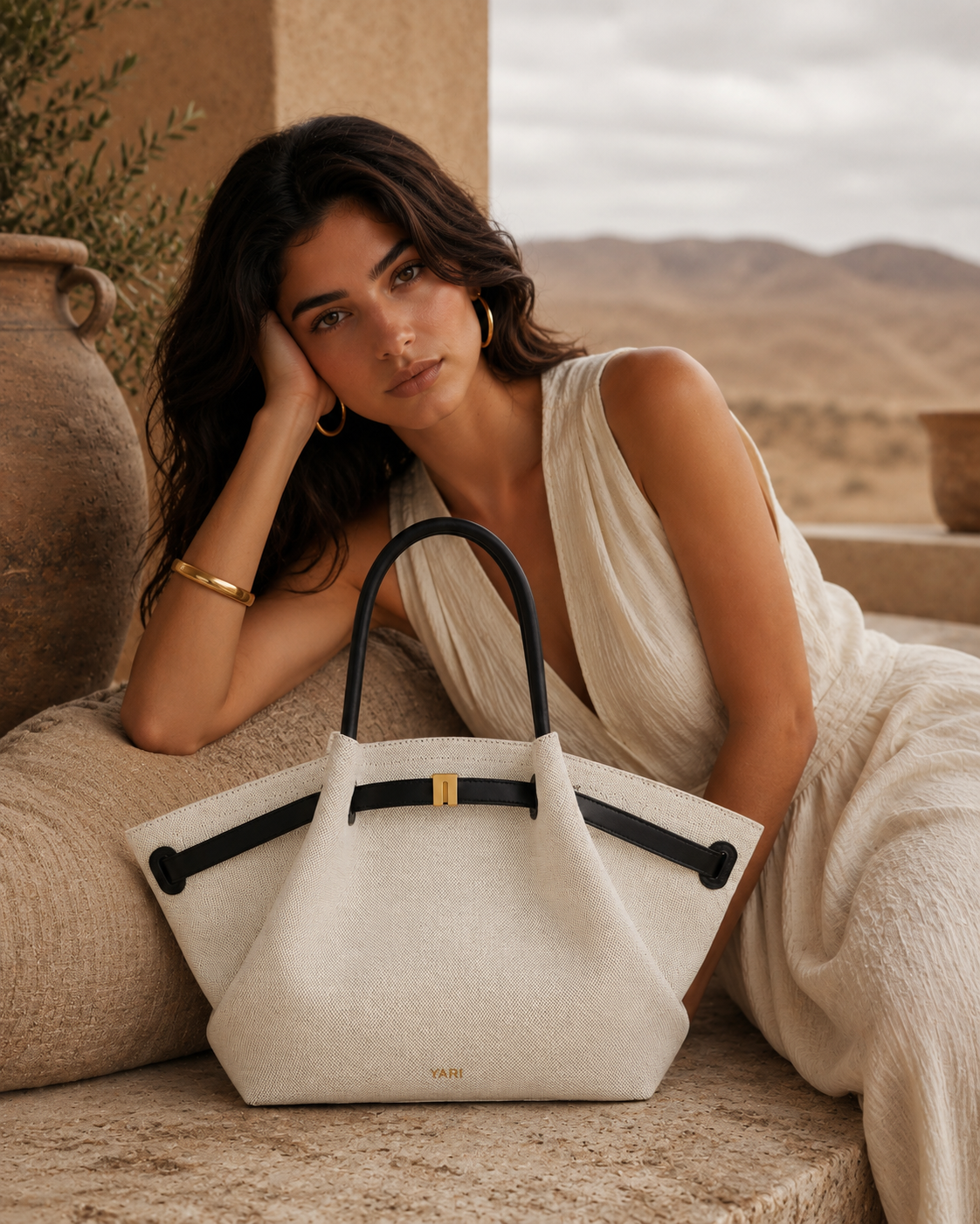 YARI Structured Tote Bag – Ivory & Black
