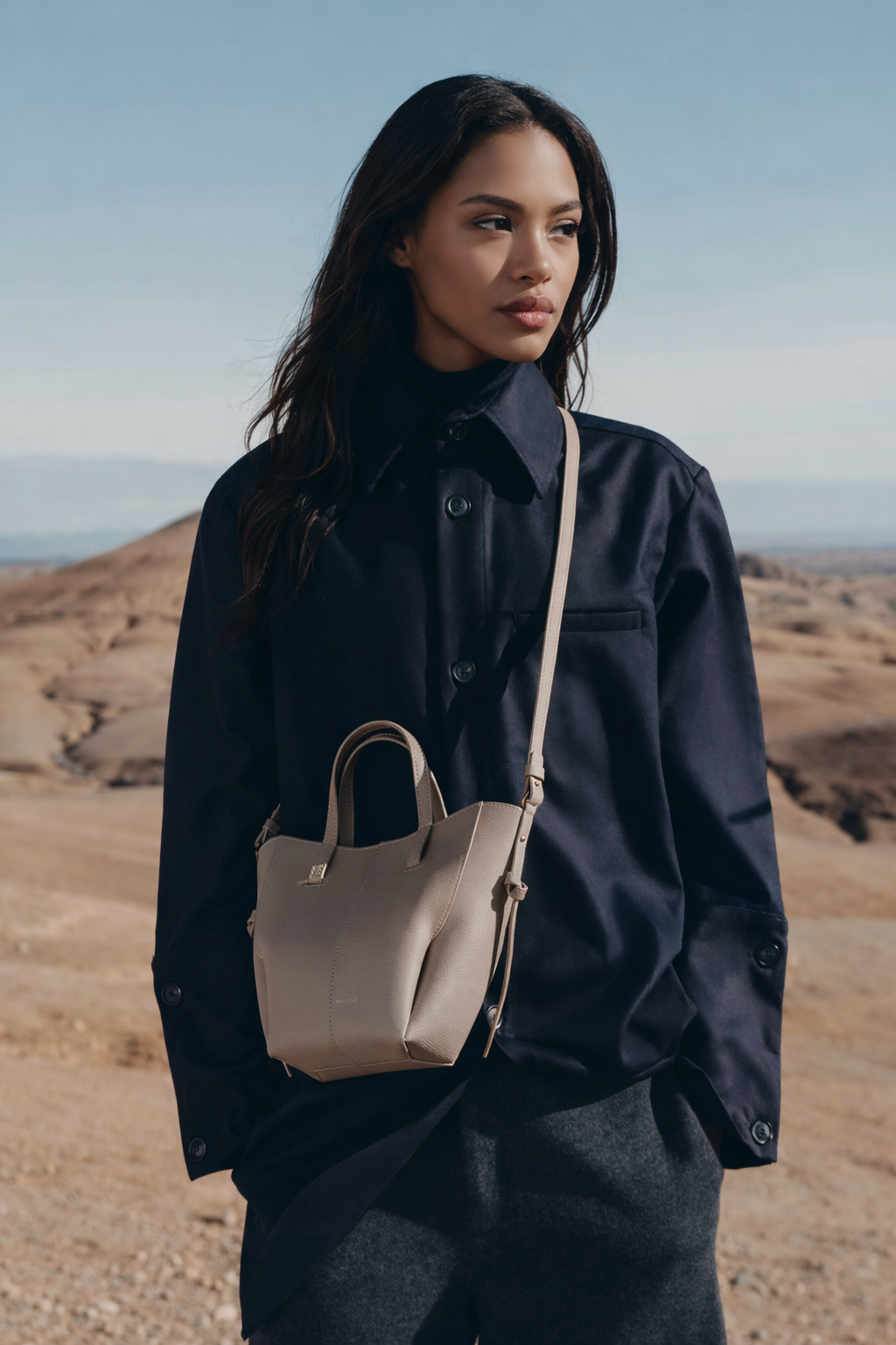 Structured Top Handle Crossbody Purse with Adjustable Shoulder Strap, Gold Hardware & Chic Everyday Designer Handbag