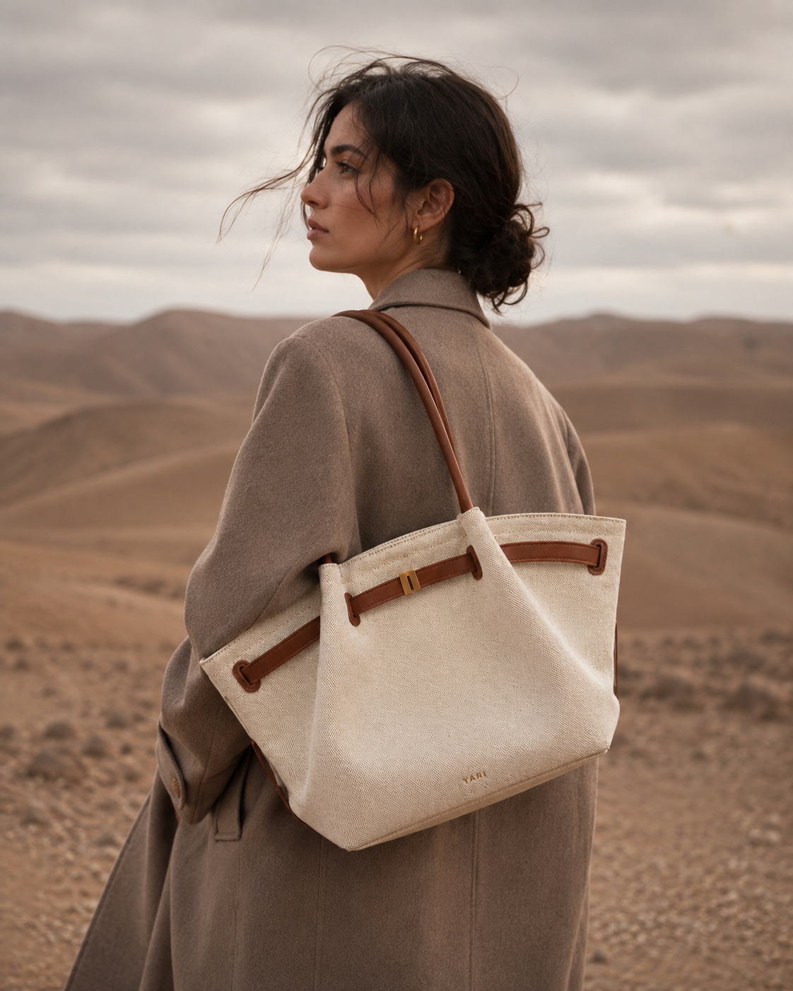 YARI Structured Tote Bag – Ivory & Tan