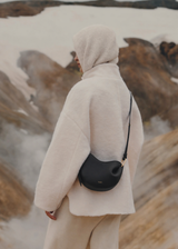 Elegant Minimalist Crossbody Handbag with Adjustable Strap, Gold Hardware & Chic Everyday Designer Purse