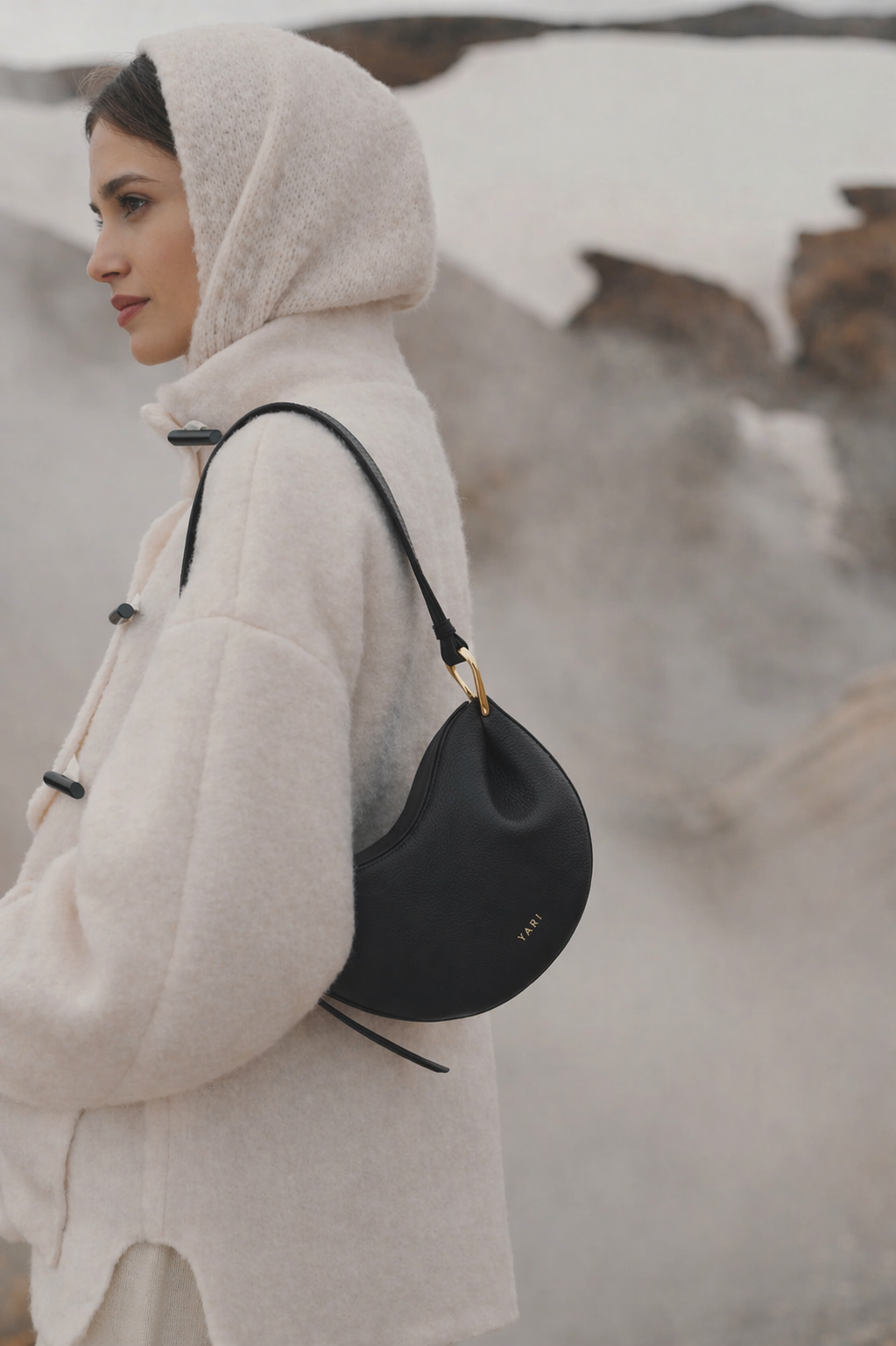 Elegant Minimalist Crossbody Handbag with Adjustable Strap, Gold Hardware & Chic Everyday Designer Purse