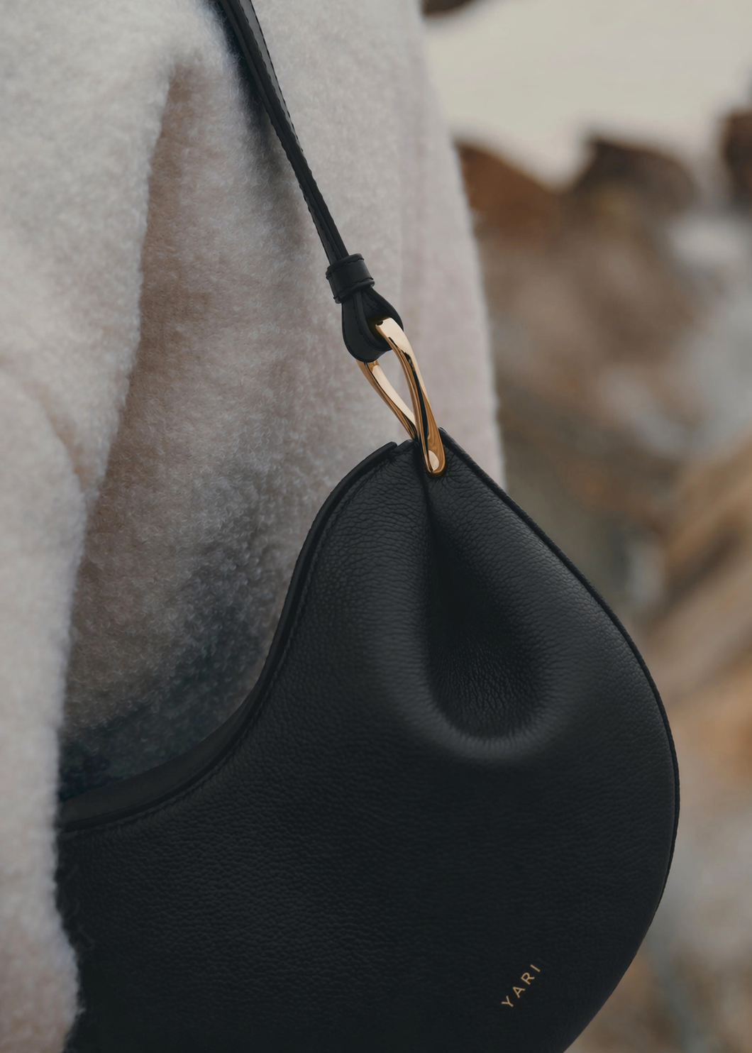 Elegant Minimalist Crossbody Handbag with Adjustable Strap, Gold Hardware & Chic Everyday Designer Purse